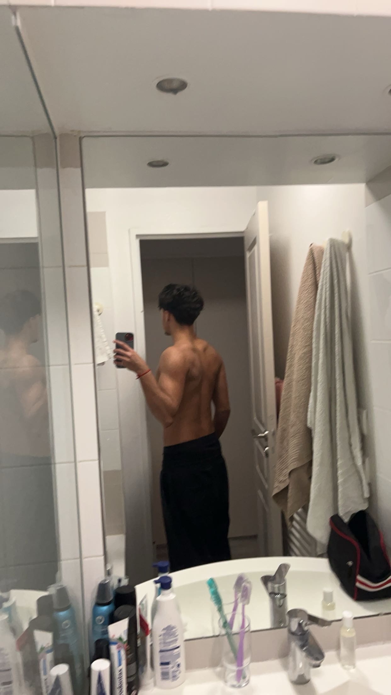 Profil de Kenrick, 18 ans, Plan cul à Rousseloy