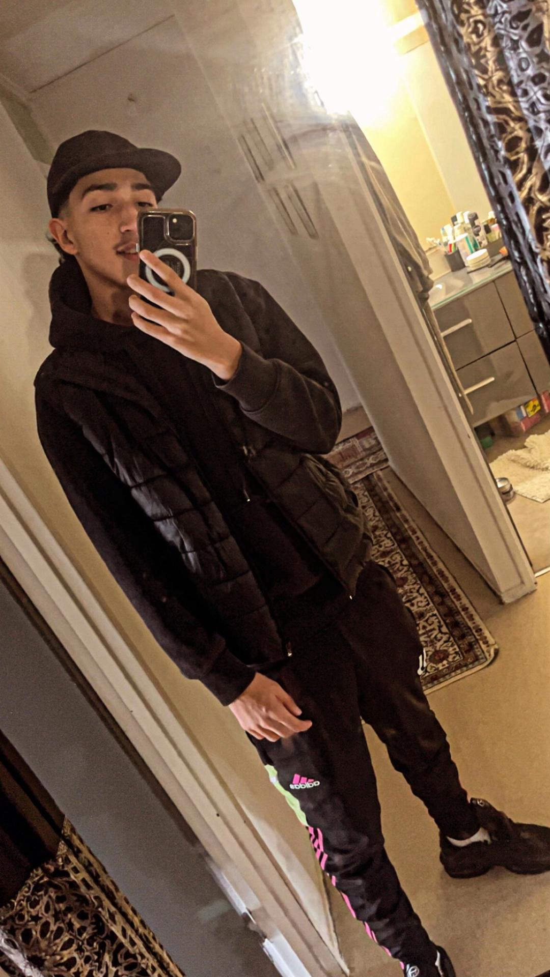 Profil de Zacchari, 18 ans, Plan cul à Matringhem