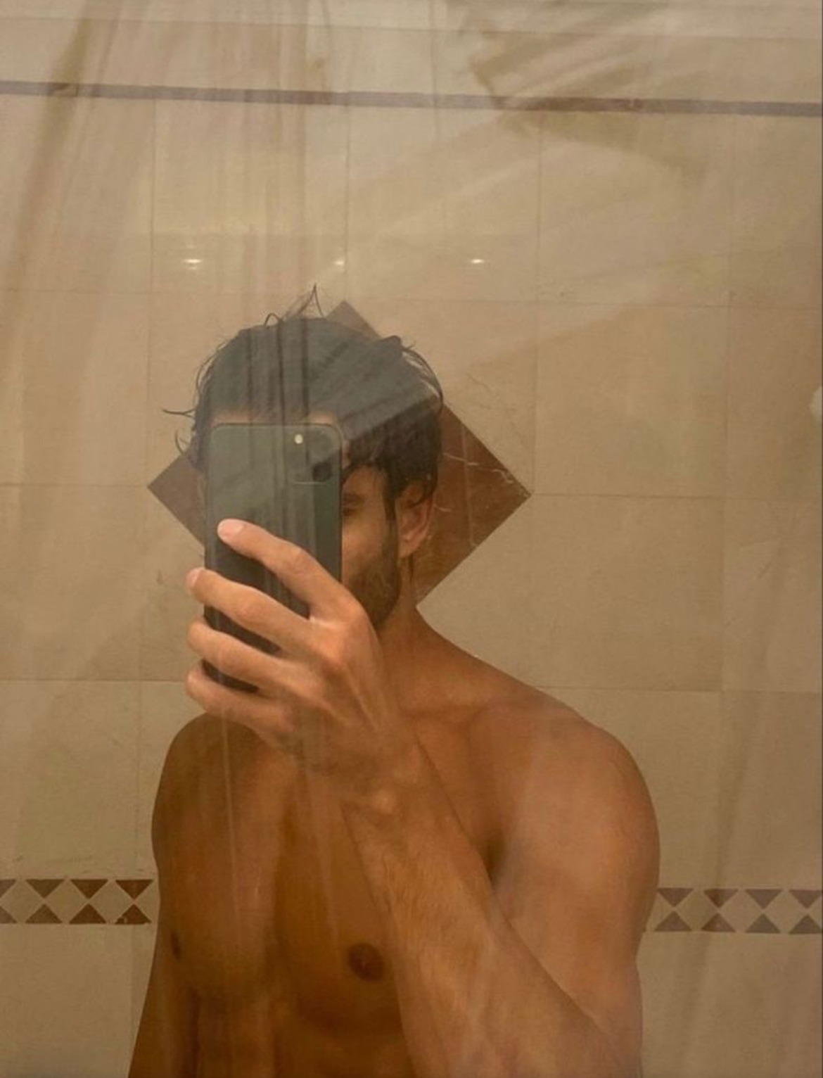Profil de Ralph, 25 ans, Plan cul à Coulangeron