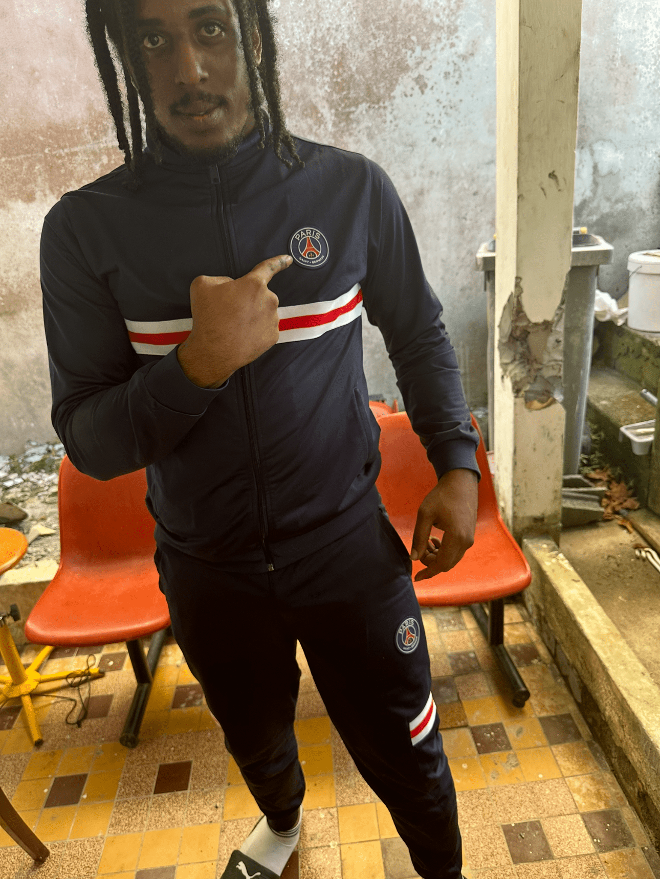Profil de Niccolo, 32 ans, Plan cul à Vézillon
