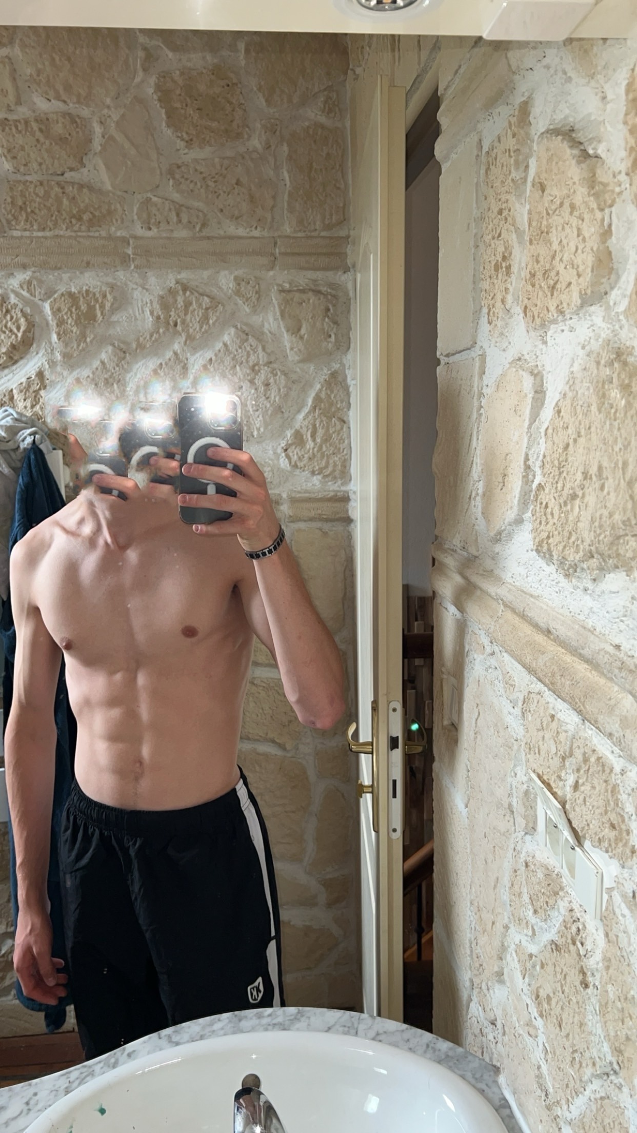 Profil de Katib, 19 ans, Plan cul à Mouettes
