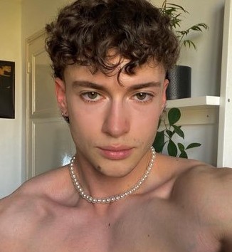 Profil de Djamil, 23 ans, Plan cul à Nesploy