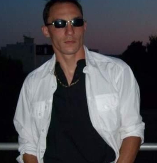 Profil de Gutemberg, 41 ans, Plan cul à Courgenard