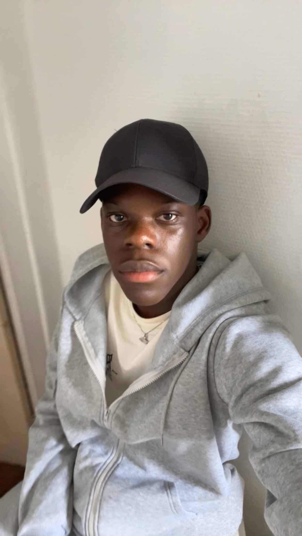 Profil de Lony, 19 ans, Plan cul à Mécrin