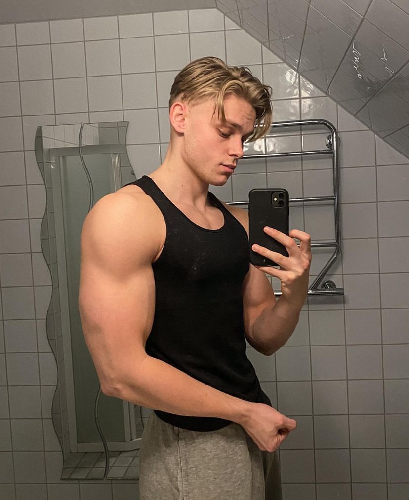 Profil de Scholastien, 21 ans, Plan cul à Vignemont