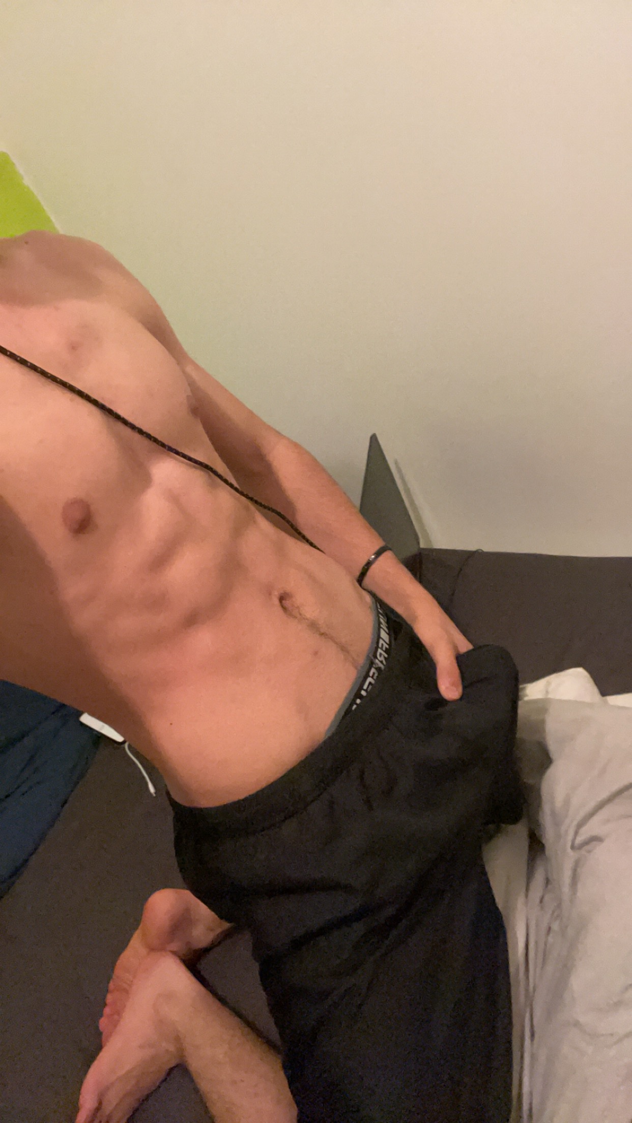 Profil de Fouzi, 20 ans, Plan cul à Schlierbach