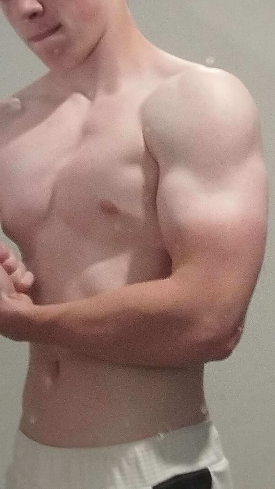 Profil de Azidine, 19 ans, Plan cul à Irancy