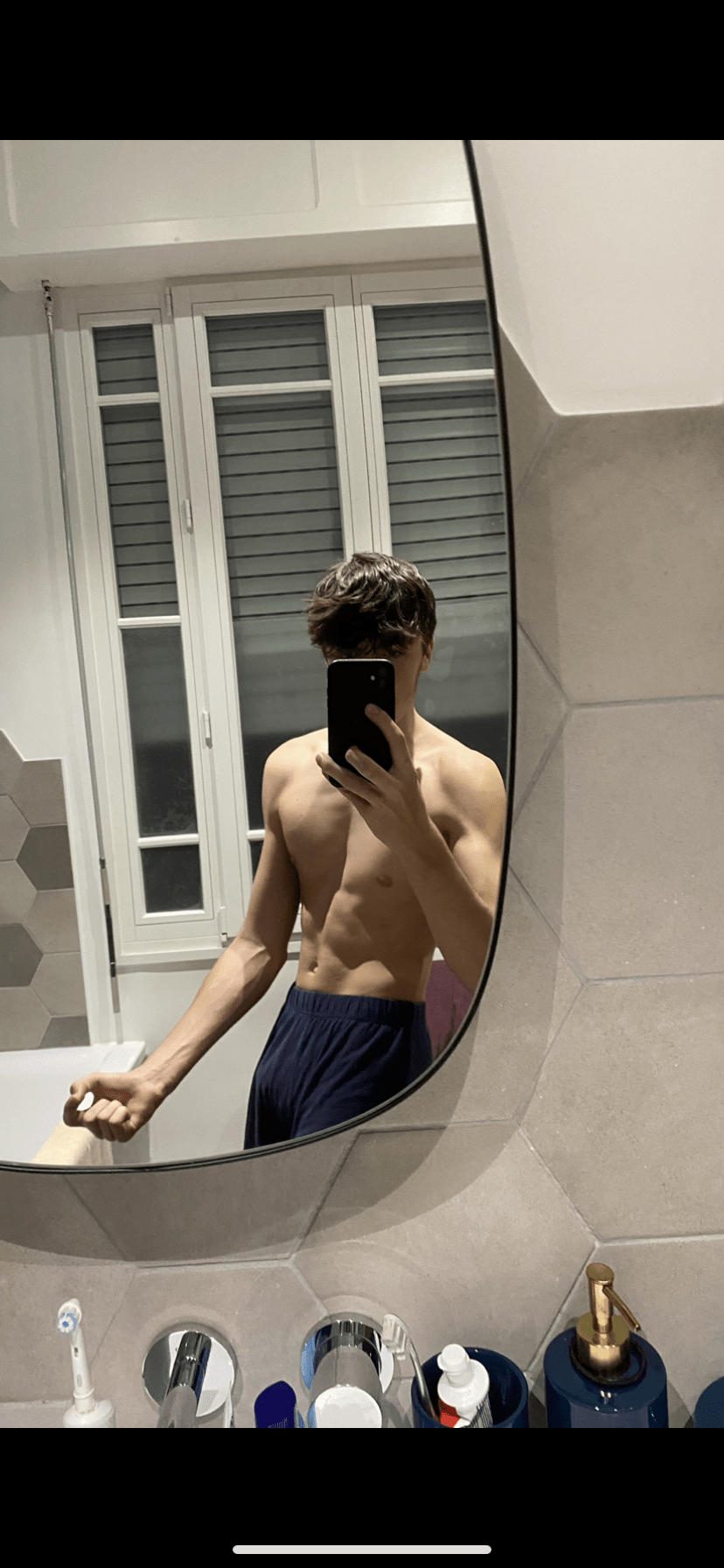 Profil de Kandjoura, 19 ans, Plan cul à Suzoy
