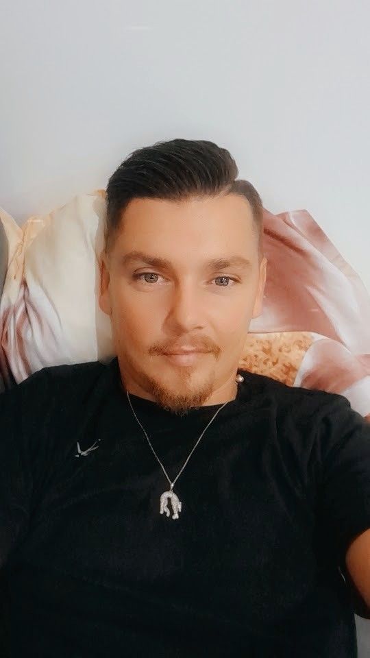 Profil de King, 33 ans, Plan cul à Bournazel